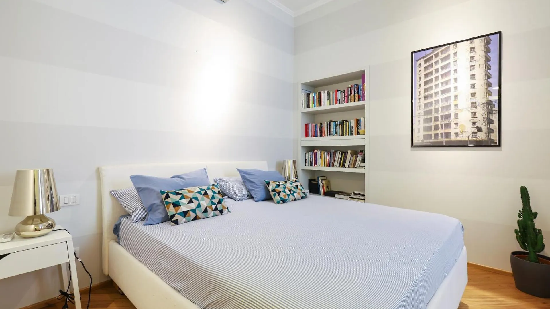 Real Jewel In Milano Cadorna Apartment Milan