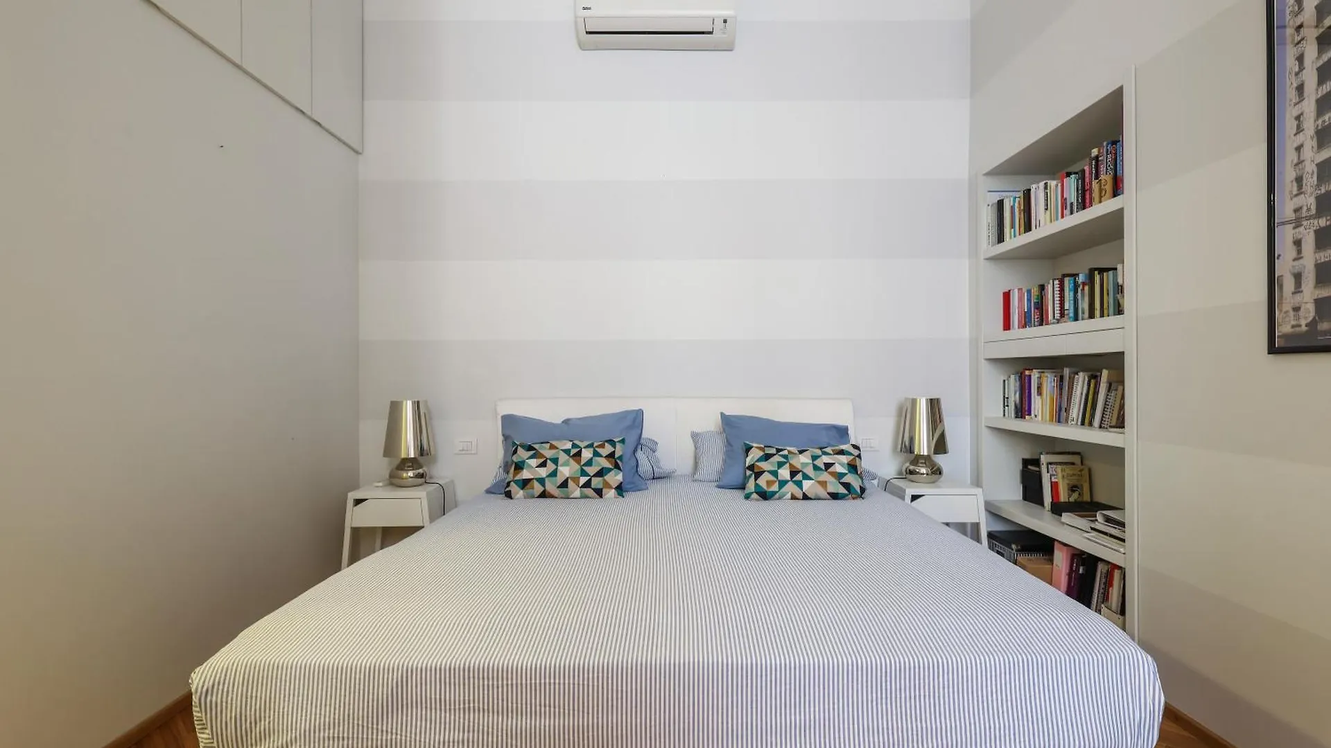 Real Jewel In Milano Cadorna Apartment Italy
