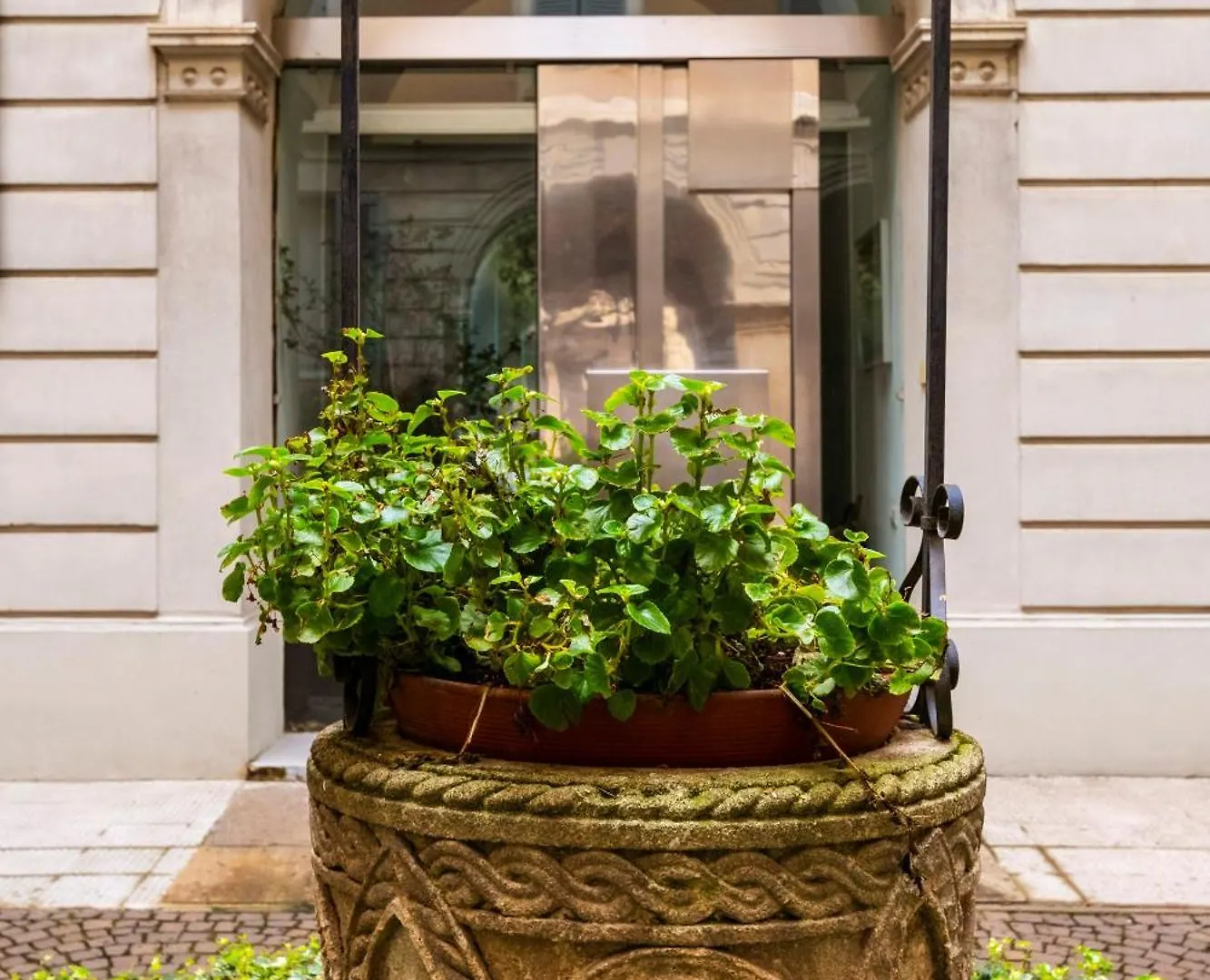 Real Jewel In Milano Cadorna Apartment Italy